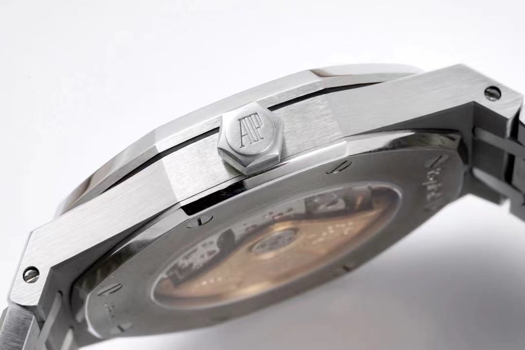 š„limited-time offer! Classic 15400ST - Black 904L Steel - Silver - Automatic - 41mm