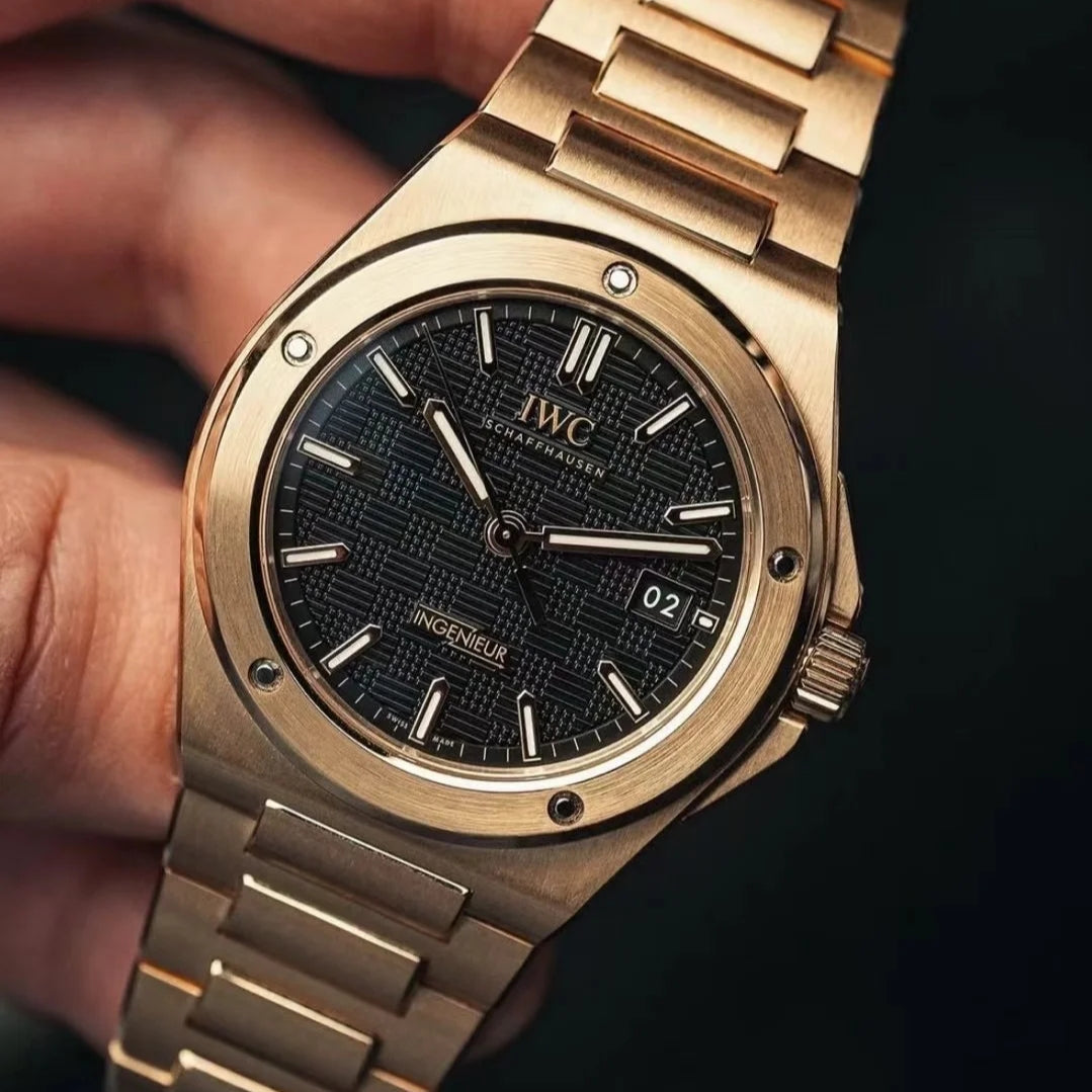 Yellow bezel - Black  - 904L Steel - Automatic - 40mm