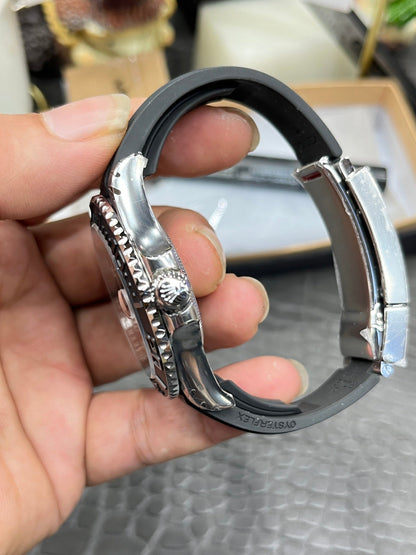 Luxury -Black White - Black Rubber - Automatic - 42mm