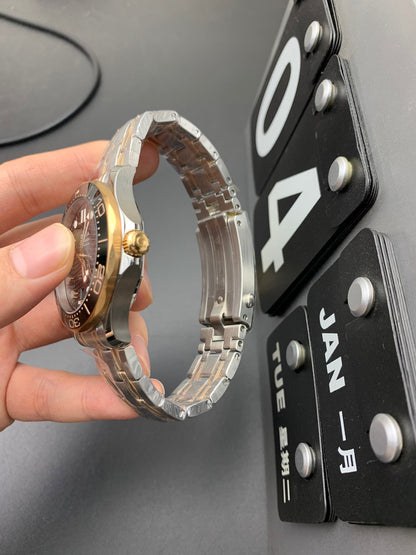 Black Dial - Withe Yellow 904L Steel - 42mm