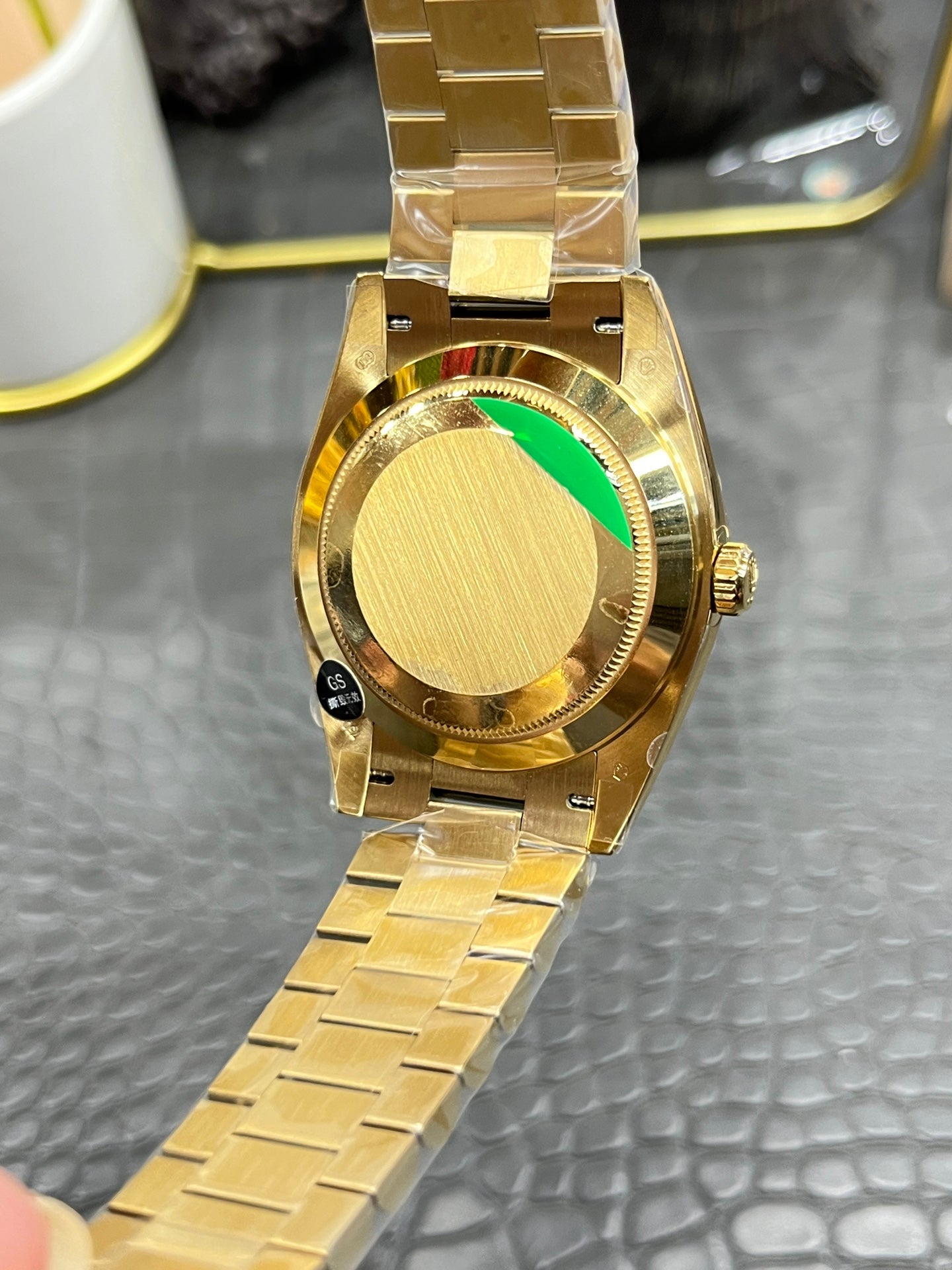 D-date- M228238- Yellow gold - 904L Steel - Automatic - 40mm