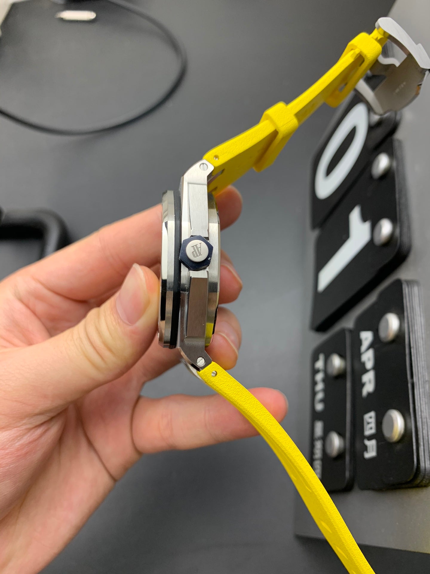 TOP! - 316L Steel - Yellow rubber - Automatic - 42mm