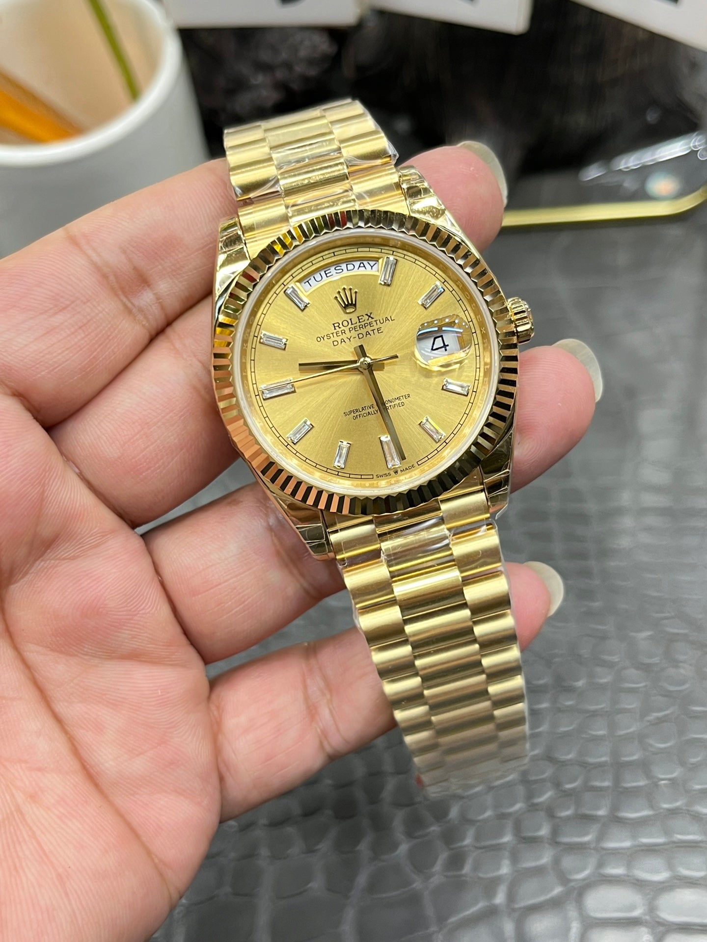 D-date- M228238- Yellow gold - 904L Steel - Automatic - 40mm