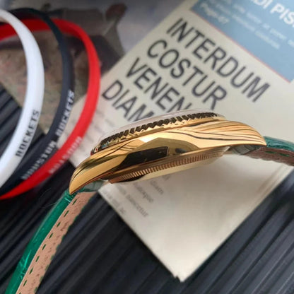 D-date- M118138- Green Yellow gold - Green Leather- Automatic - 40mm