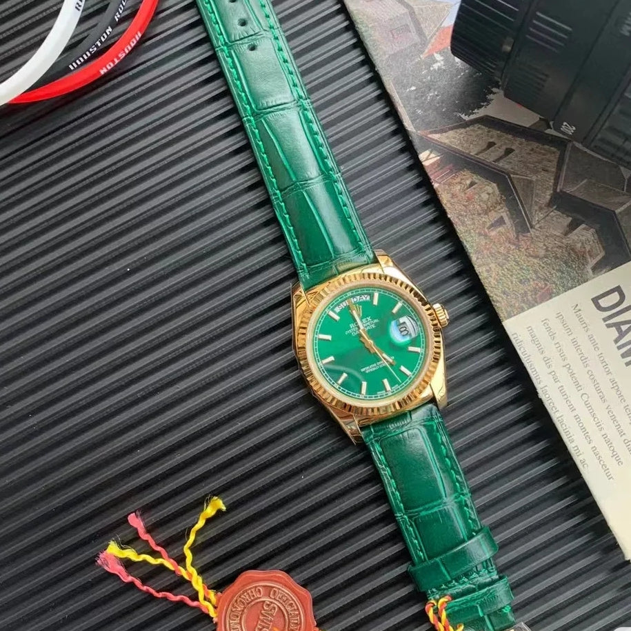 D-date- M118138- Green Yellow gold - Green Leather- Automatic - 40mm