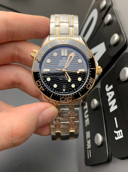 Black Dial - Withe Yellow 904L Steel - 42mm