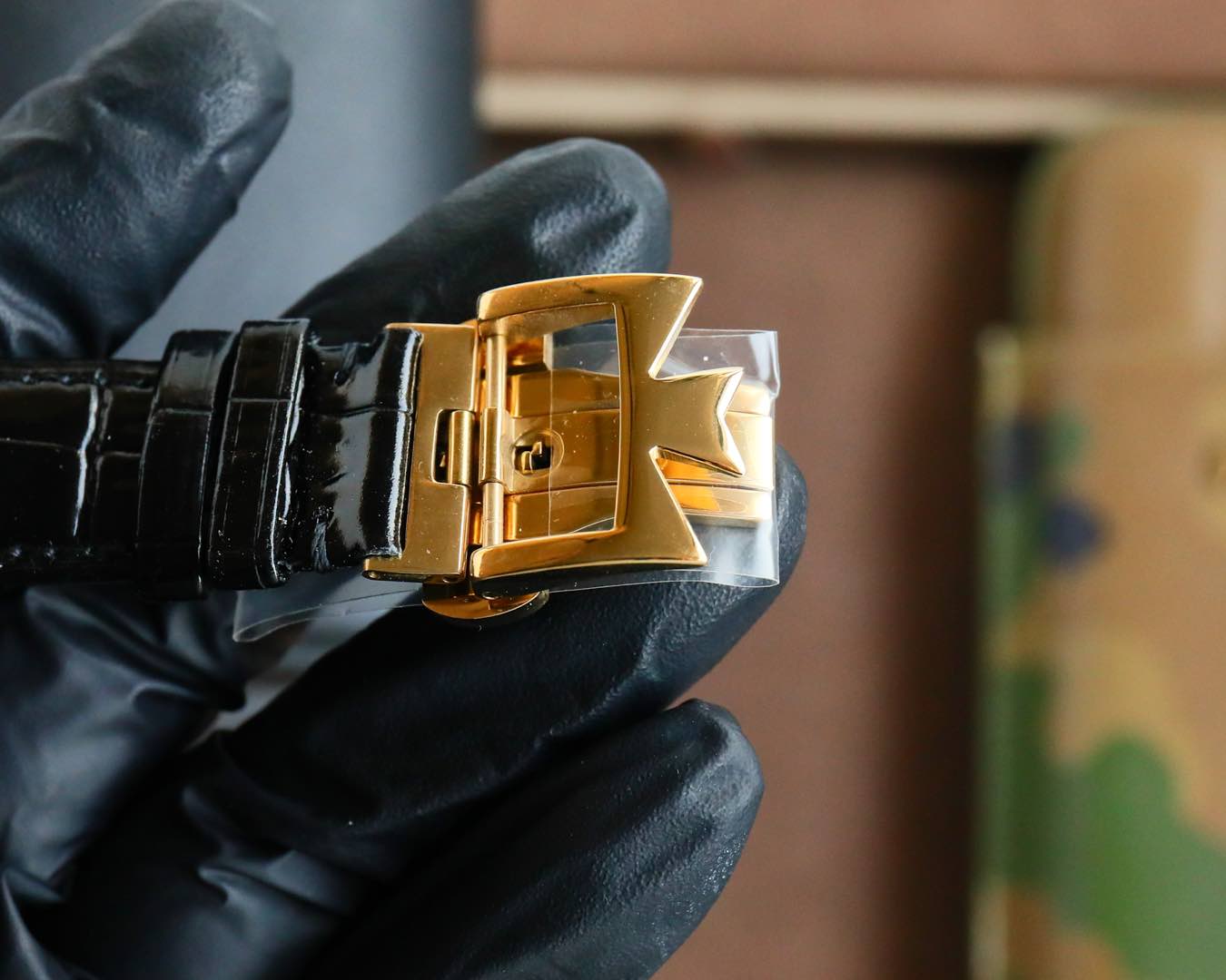 Toubillon -White Yellow - Black Leather - Automatic - 44mm