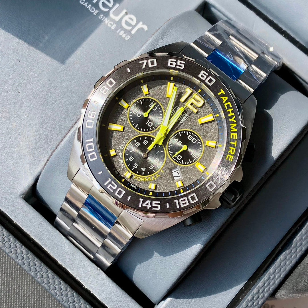 Chronograph - Yellow - 904L Steel - Quartz - 41mm