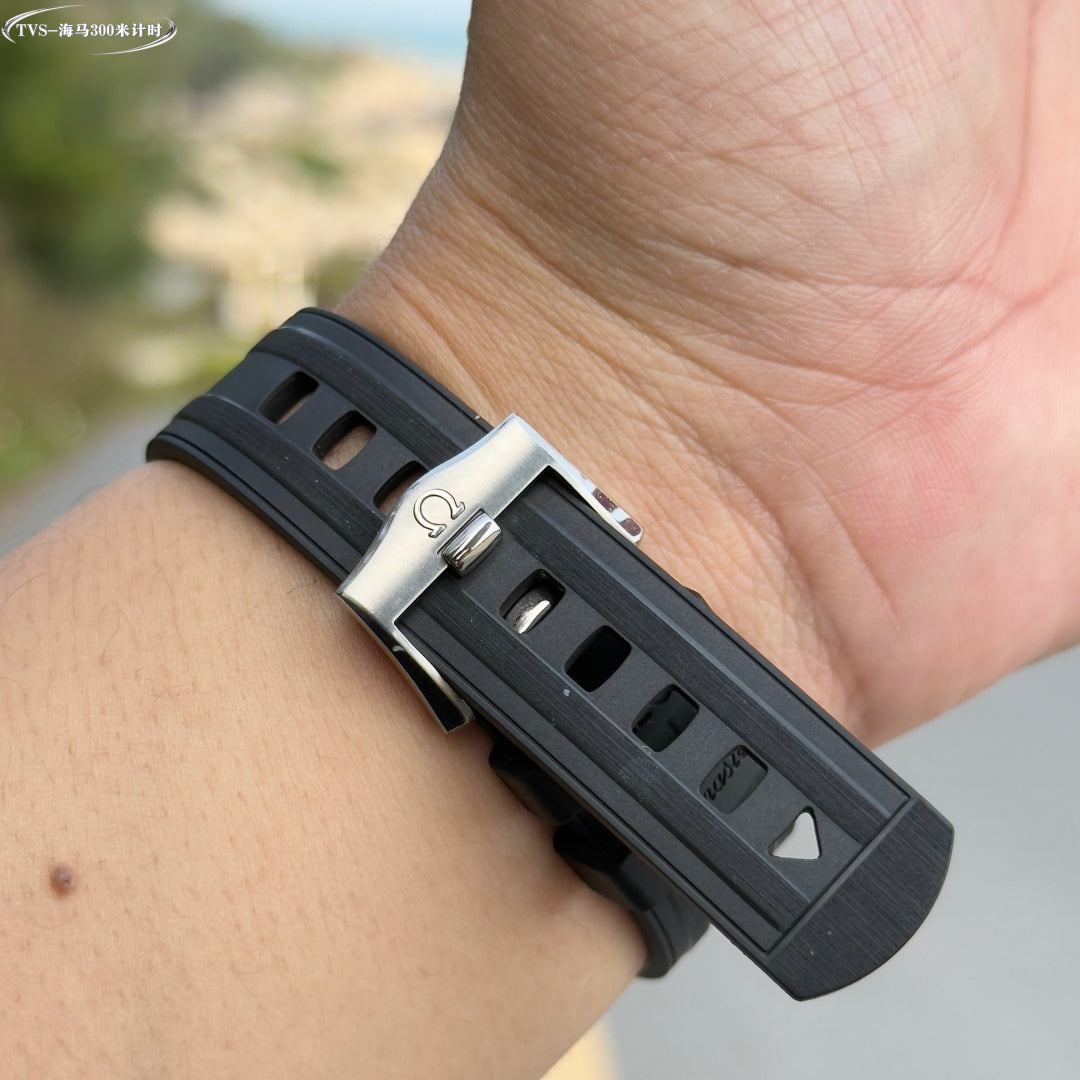 Chronograph - 210.32.44.51.01-Selfwinding- Black rubber- Automatic - 44mm