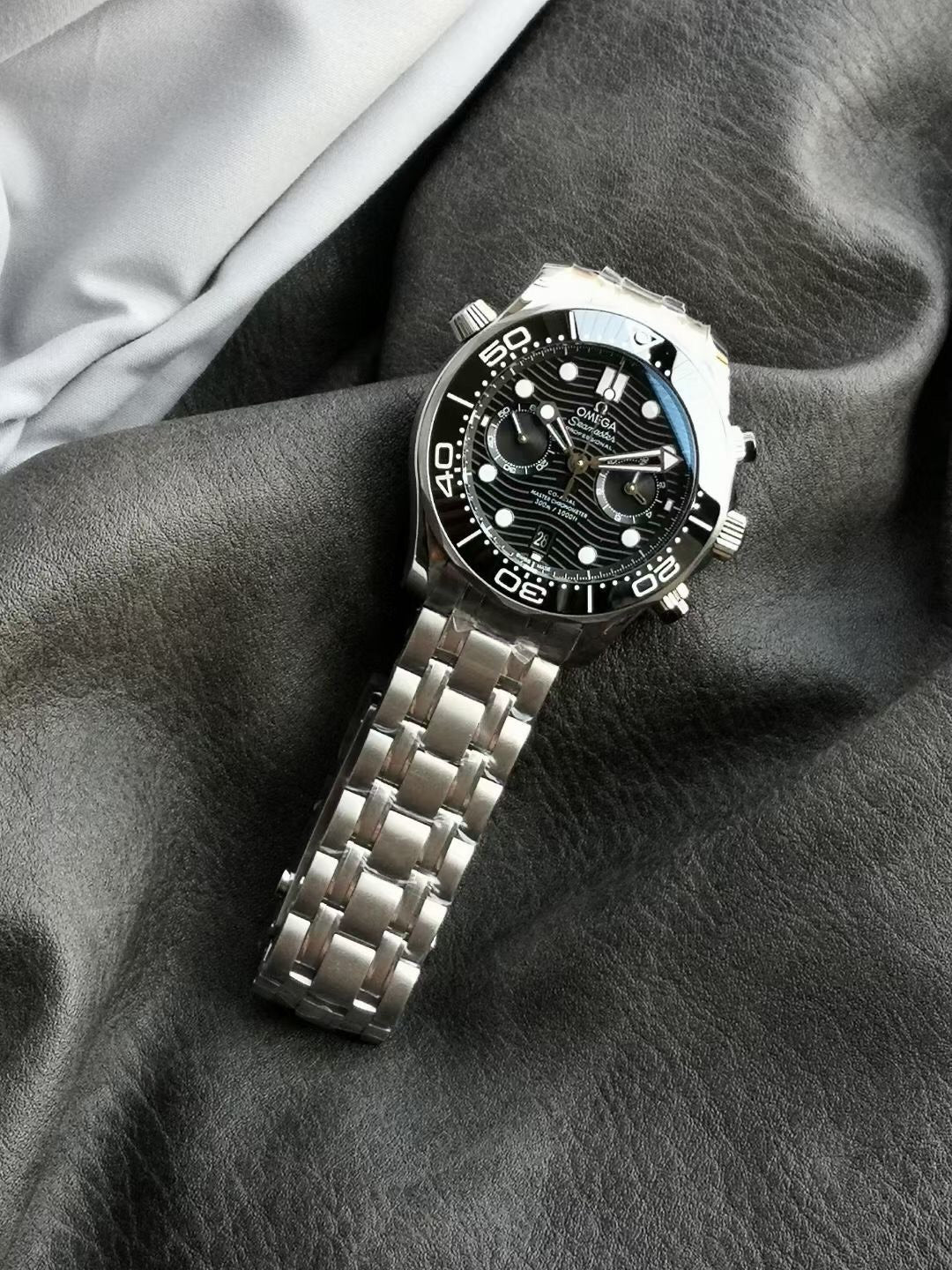 Black Steel - Grey Steel - Quartz - Automatic - 42mm