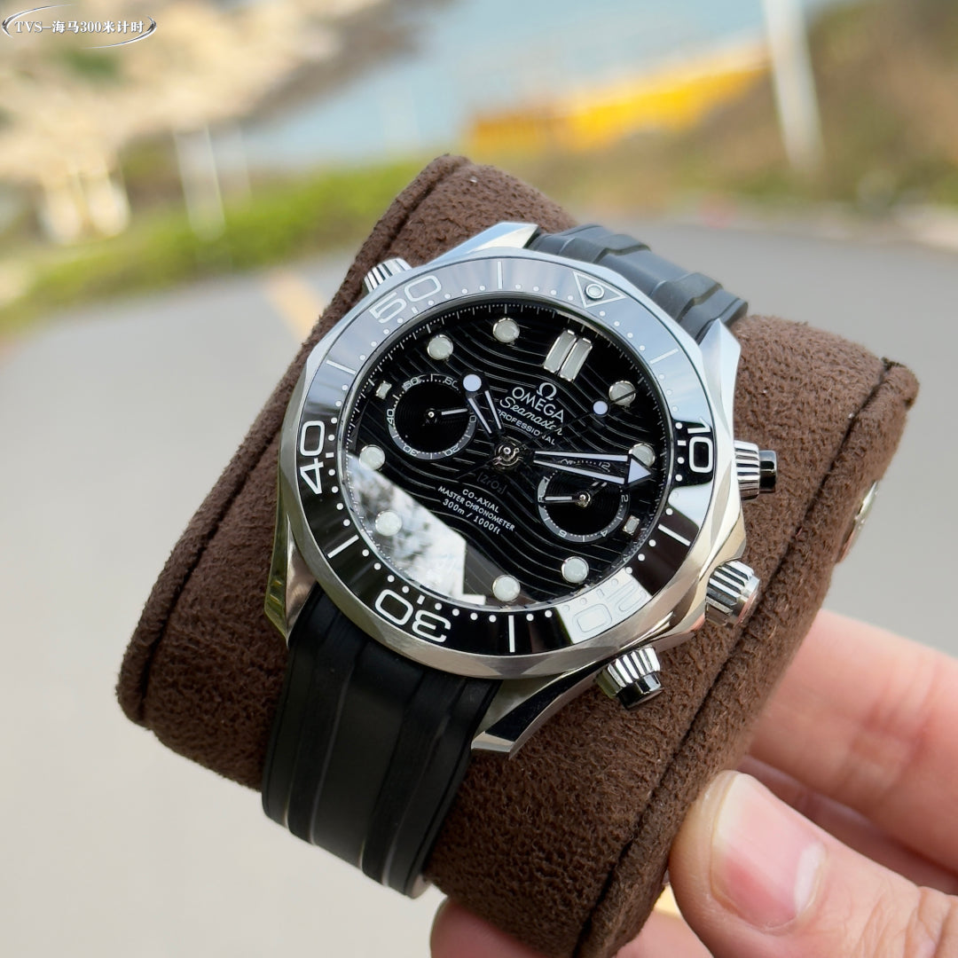 Chronograph - 210.32.44.51.01-Selfwinding- Black rubber- Automatic - 44mm