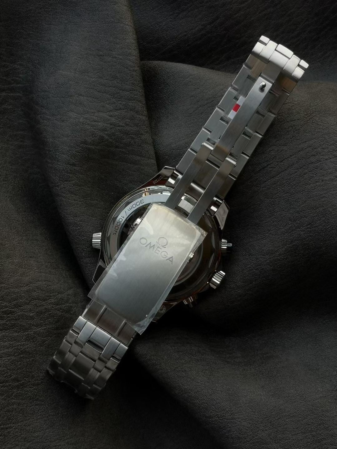 Black Steel - Grey Steel - Quartz - Automatic - 42mm