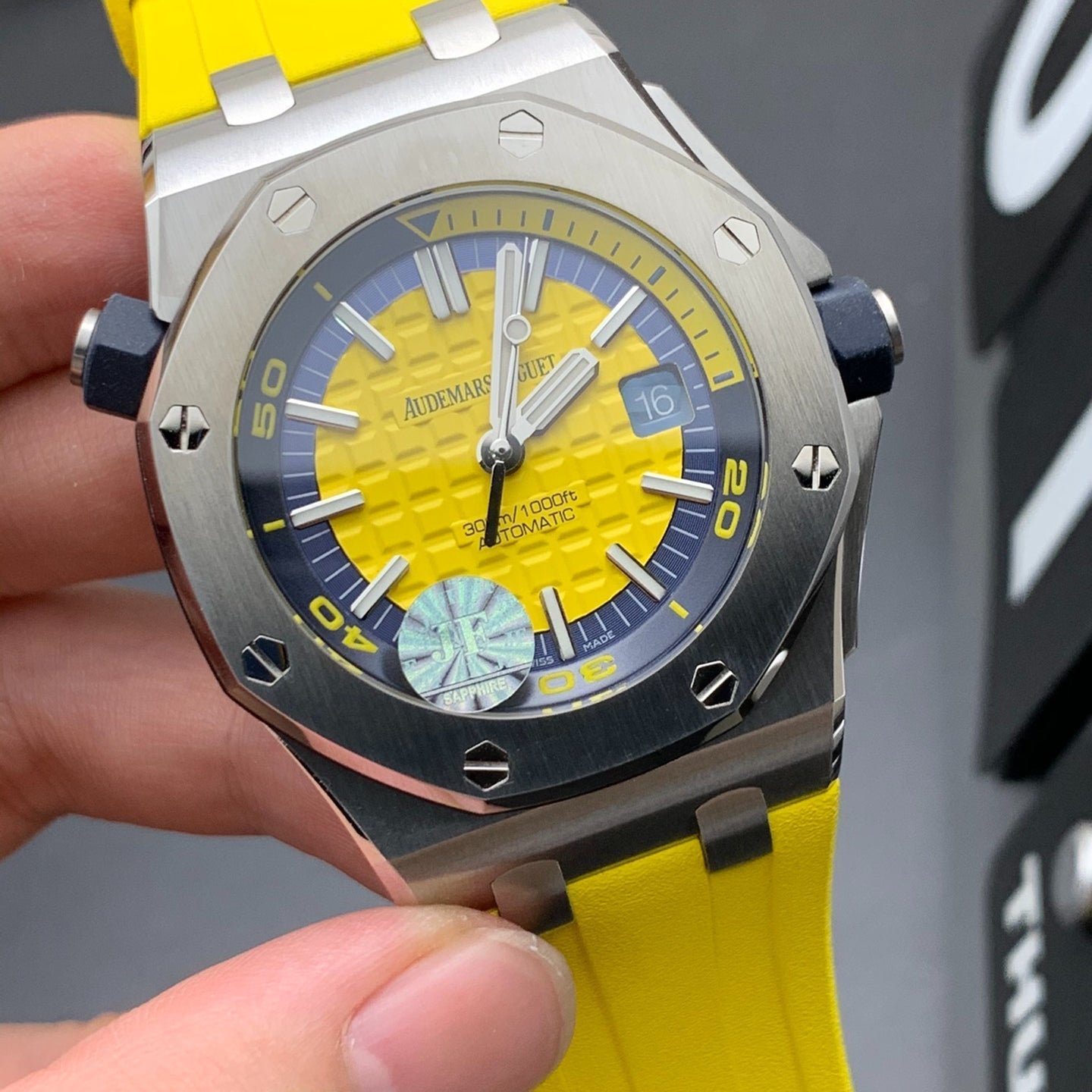 TOP! - 316L Steel - Yellow rubber - Automatic - 42mm