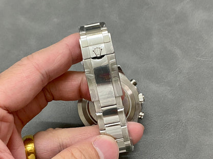 Chronograph - Silver - 904L Steel - Automatic - 44mm