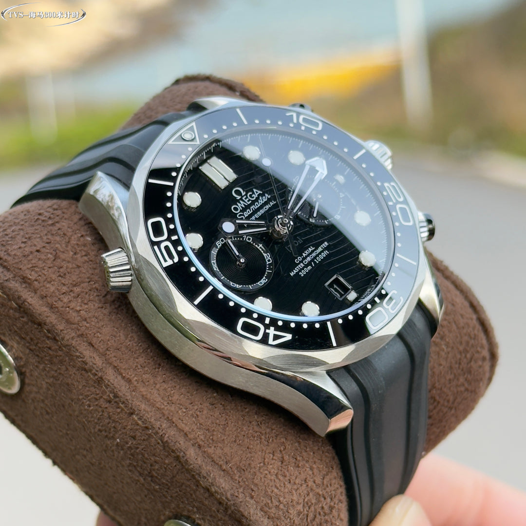 Chronograph - 210.32.44.51.01-Selfwinding- Black rubber- Automatic - 44mm